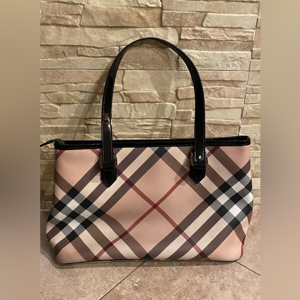 Burberry nova tote bag 100% authentic
